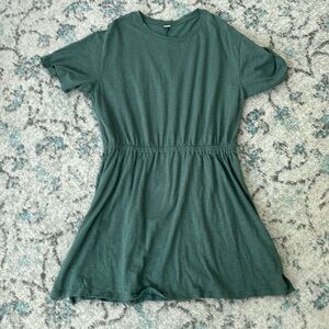 Woman’s Old Navy tshirt dress